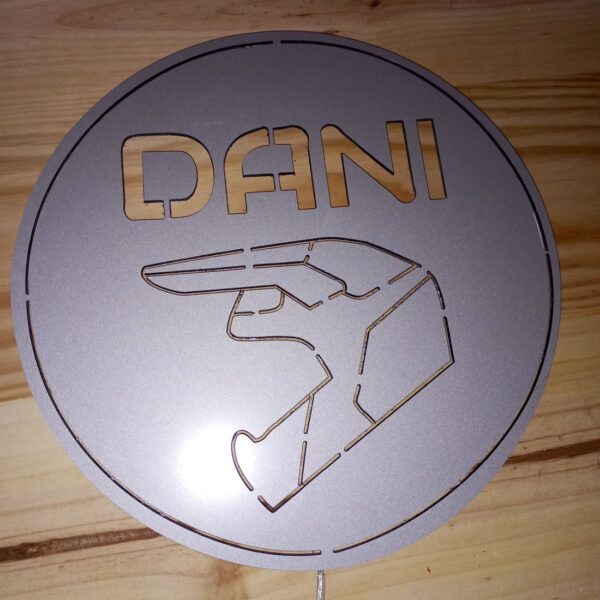 Placa composite aluminio nombre con casco motocross - Imagen 4