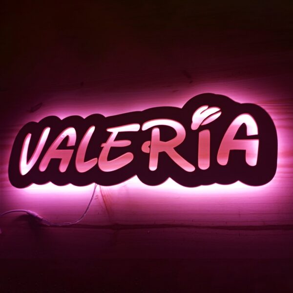 Cartel personalizado madera con nombre y luz trasera - Imagen 3
