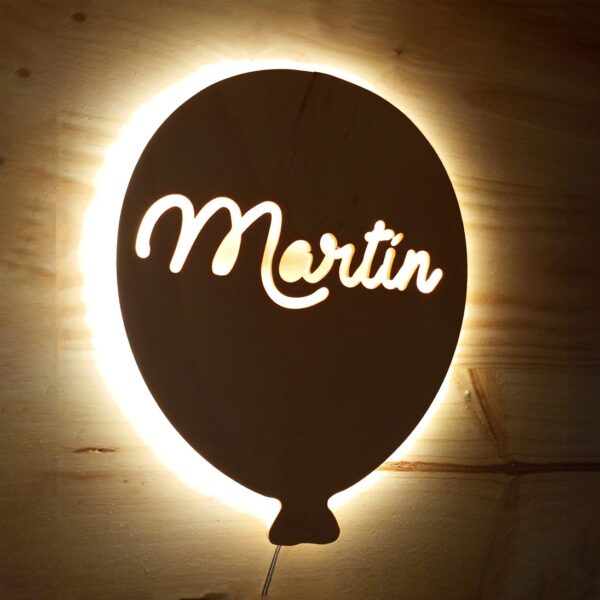 Lampara pared madera personalizada globo con nombre - Imagen 4
