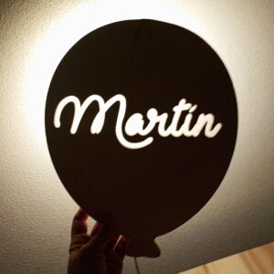 Lampara pared madera personalizada globo con nombre